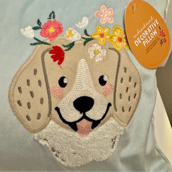 NWT. Decorative Throw Pillow 14”x 24”. embroidered 3 dog pillow - Picture 2 of 10